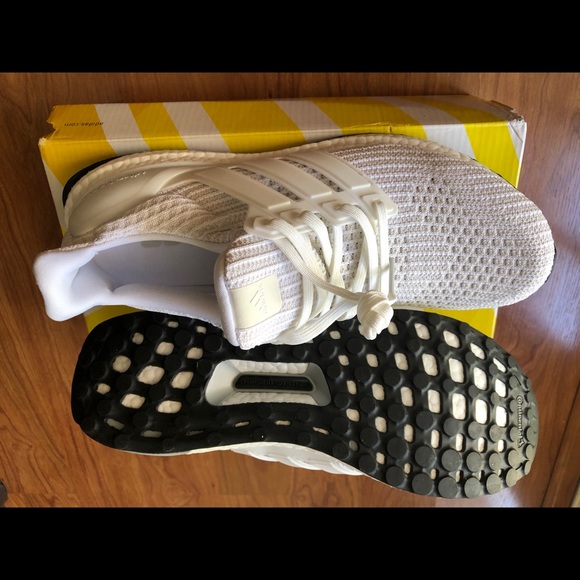 Adidas Ultraboost 4.0 triple white - Picture 2 of 3